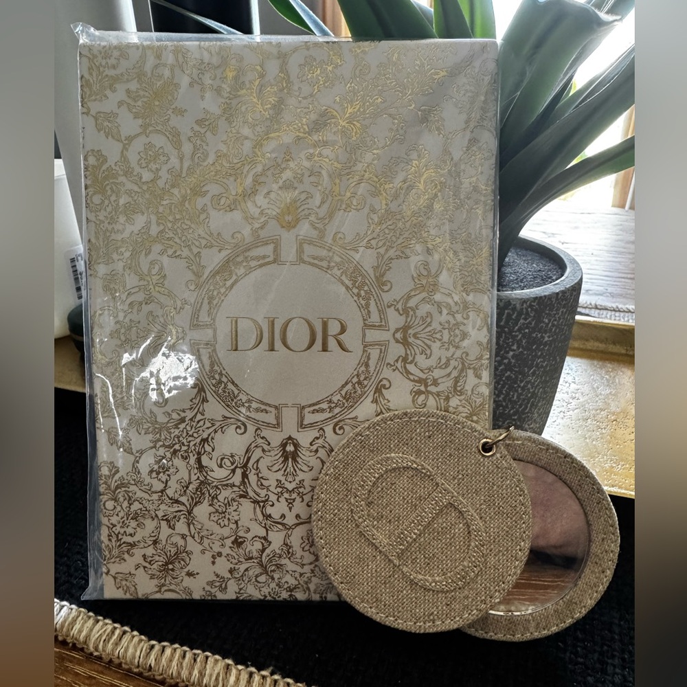 Dior Notebook with Mirror. (New)